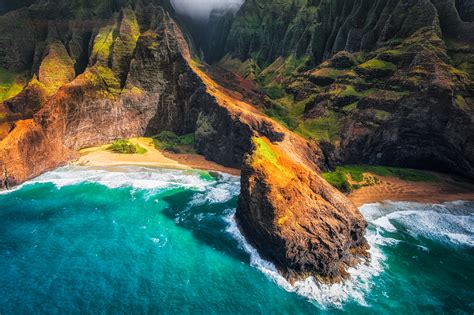 Stunning Kauai Coastline HD Wallpaper Of Hawaii S Ocean Beauty By