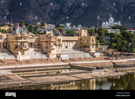 Inde Rajasthan Les Ghats Ou Marches Sacr Es Sur Lac Pushkar Photo Stock