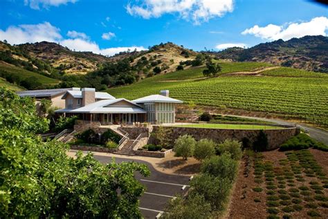 Top 7 Must-Visit Vineyards In Napa Valley