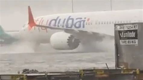 Impactante Video Se Inunda El Aeropuerto De Dub I Videos Primera Hora