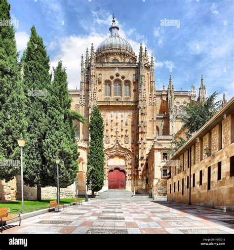 Catedral Vieja Salamanca Stock Photos And Catedral Vieja Salamanca Stock