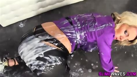 Classy Blonde Wam Creamed