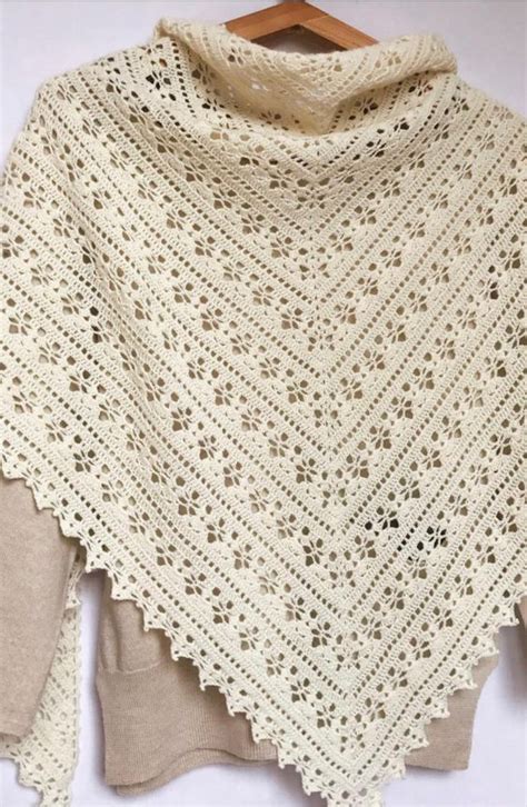 Pin on Шали бактусы in 2024 Shawl crochet pattern Crochet woman