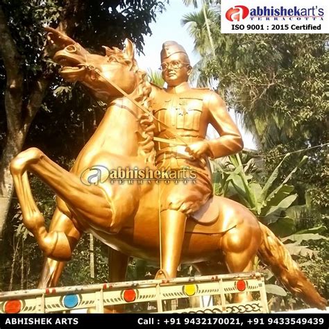 Plain Golden Netaji Subhas Chandra Bose Fiber Statue, For Exterior ...