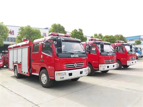 Dong Feng 4x2 1500L Water Tank And 500L Foam Tank Fire Fighting Truck