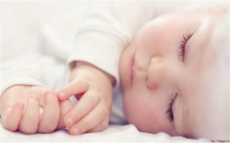 Cute sleeping baby 2K wallpaper download