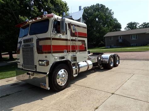 Freightliner Coe Flt Cabover T A Truck Tractor Bigiron Auctions