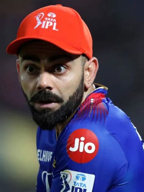 Virat Kohli Captain Bumrah Or Romario Vc Best Dream 11 Team For Mi