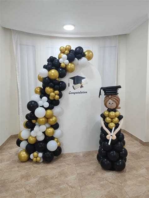 Pin By Tami Chapman On Balloons Graduation Party Decor College Graduation Party Decorations