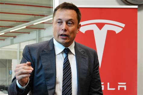 Le PDG de Tesla demande des contrôles antipollution aléatoires