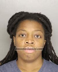 Recent Booking Mugshot For MESHONDA MICHELE LESLIE In Moore County