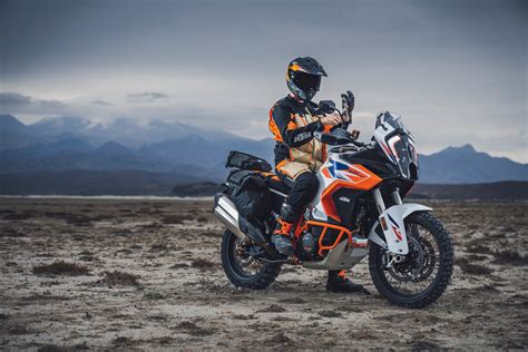 First Look Ktm Super Adv R Transmoto