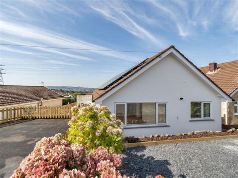 3 Bed Detached Bungalow For Sale In Heol Cae Glas Llansamlet Swansea