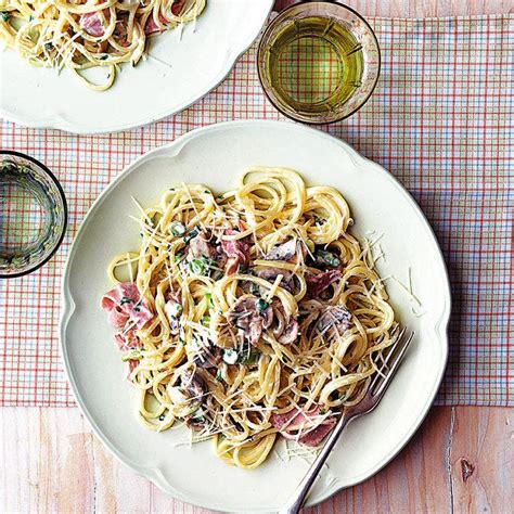 Speedy Spaghetti Carbonara Healthy Recipe Ww Uk