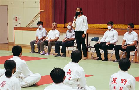 金目中柔道部 女子団体、男子個人で県v 全国・関東へも多数進出 平塚・大磯・二宮・中井 タウンニュース