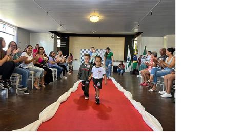 Alunos Da Rede Municipal Recebem Kits De Uniforme Escolar P News