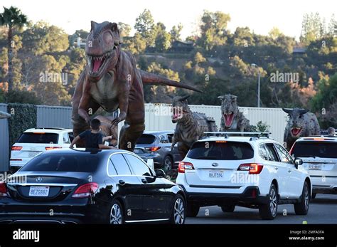 Image Distributed For Jurassic Quest Jurassic Quest Drive Thru The Nation S Largest Touring