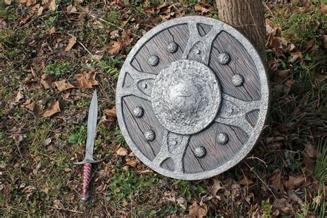 Skyrim Iron Shield