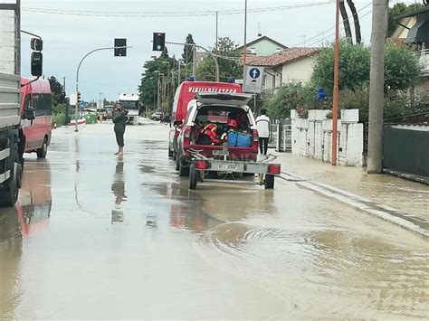 Alluvione In Emilia Romagna I Vigili Del Fuoco Di Bergamo All Opera