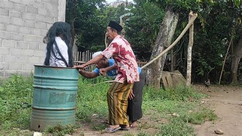 Kuntilanak Tak Ada Akhlak Prank Dalam Tong Bikin Ngakak Youtube