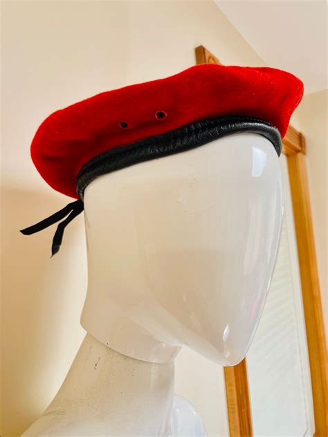 Vintage German Bamberger 1979 Eulan Baver Red Beret Military Wool Hat