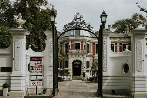 Ola Gruszka fotografia Villa Foksal Fotograf Ślubny Ślub w plenerze