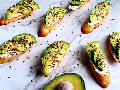 Toast Cu Avocado Aperitive Diana S Kitchen