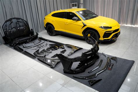 Mansory Venatus Forged Carbon Wide Body Kit For Lamborghini Urus 2017