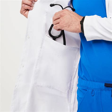 Men’s Harlem Slim Long Lab Coat White · Figs