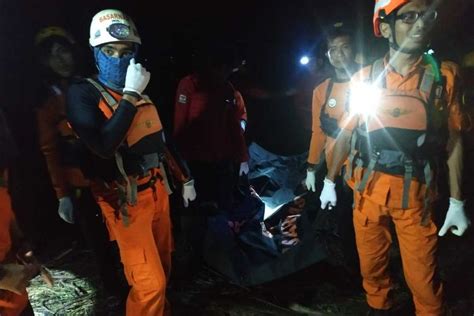 Hari Kelima Pencarian Tim SAR Gabungan Temukan Korban Terakhir Tanah