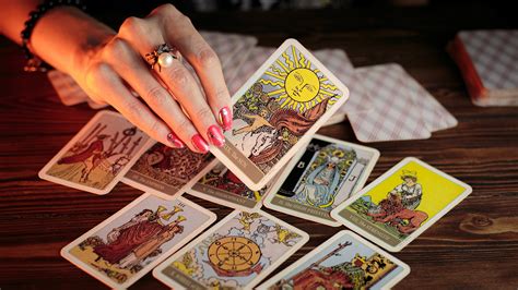 Every Major Arcana Tarot Card Explained Popsugar Smart Living