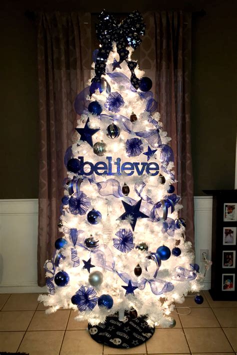 Dallas Cowboys Christmas Tree | Dallas cowboys christmas tree, Dallas ...