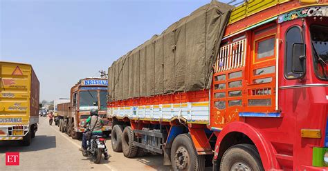 Maharashtra Govt Exempts Truckers From Rt Pcr Test For Entering State