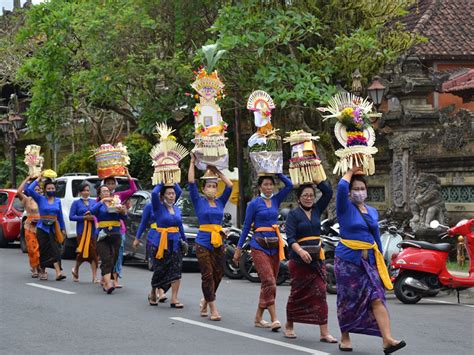 10 Contoh Pemberdayaan Komunitas Berbasis Kearifan Lokal