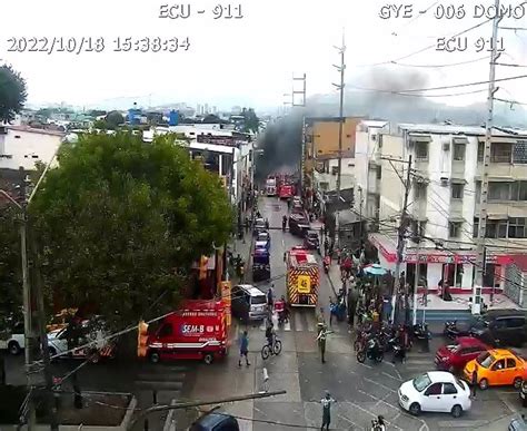 Ecuador Dos Muertos Tras Estrellarse Una Avioneta En Guayaquil Ecuador