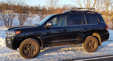 Toyota Land Cruiser Heritage Edition Celebrates The Suvs 60th