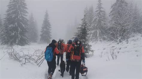 Tatry Warunki w górach Dwie lawiny zeszły w Tatrach Ofiara