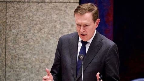 Dutch health minister cites fatigue for resignation