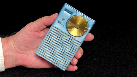 Regency Tr 1 Pearlescent Blue World S First Transistor Radio 1950s Youtube