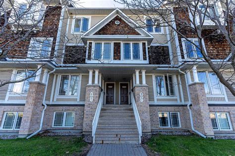 This biography explains the influential life of gloria mills chapman 2