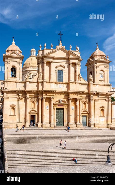 Noto Cathedral (Cattedrale di Noto), Sicily, Italy Stock Photo - Alamy