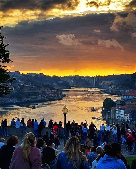 Por Do Sol No Jardim Do Morro Portal Das Viagens