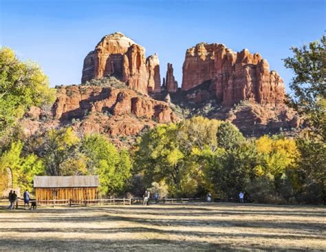 Arizonas Oak Creek Canyon Red Rocks Steep Switchbacks And Dramatic Views Woman Around Town