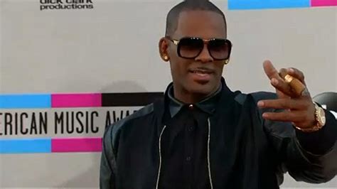 R Kelly Accusato Di Abusi Su Ragazze Minori Video Dailymotion