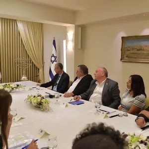 El Presidente de Israel convocó a Netanyahu y Gantz a una reunión con