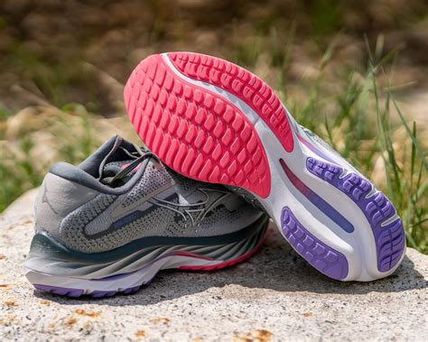 Road Trail Run: Mizuno Wave Rider 27 Multi Tester Review: An Effective ...