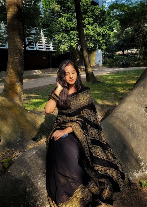 Indian Photoshoot Saree Photoshoot Stylish Photo Pose Stylish Girl