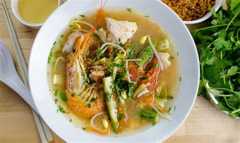 Canh Chua (Vietnamese Sweet and Sour Soup) - diversivore