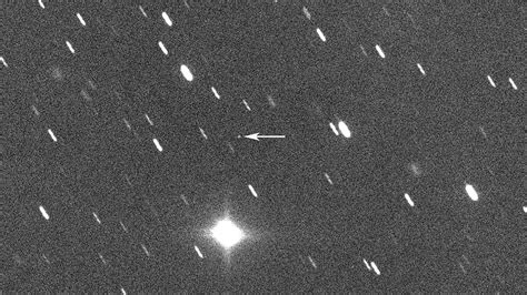 Newly Discovered Asteroid Passes Close To Earth The New York Times