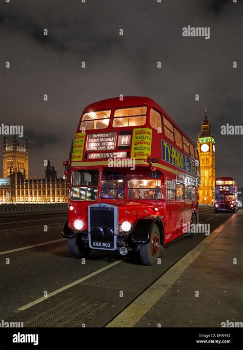 London Rt Bus Hi Res Stock Photography And Images Alamy